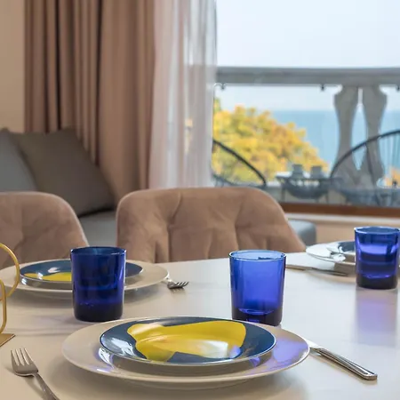 Luxurious Beachfront With Private And Panoramic Views In La Complex Апартамент