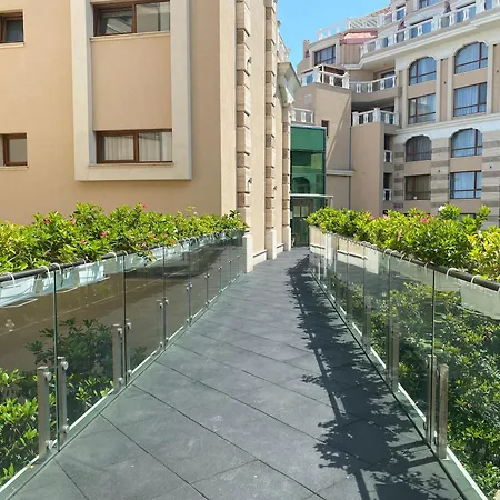 Апартамент Luxurious Beachfront With Private And Panoramic Views In La Complex