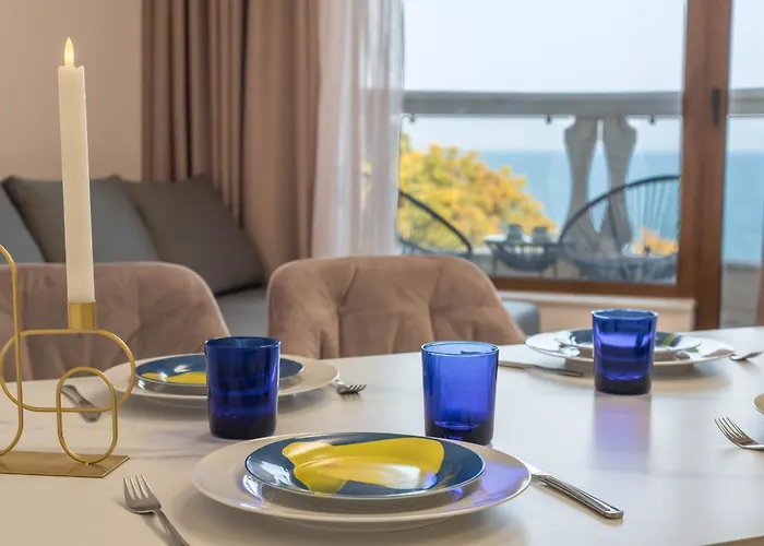 Luxurious Beachfront With Private And Panoramic Views In La Complex Apartament