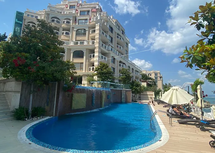 Luxurious Beachfront With Private And Panoramic Views In La Complex Apartament