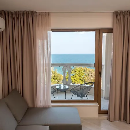 Luxurious Beachfront With Private And Panoramic Views In La Complex Warna