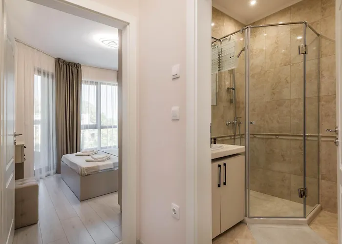 Luxurious Beachfront With Private And Panoramic Views In La Complex דירה וארנה