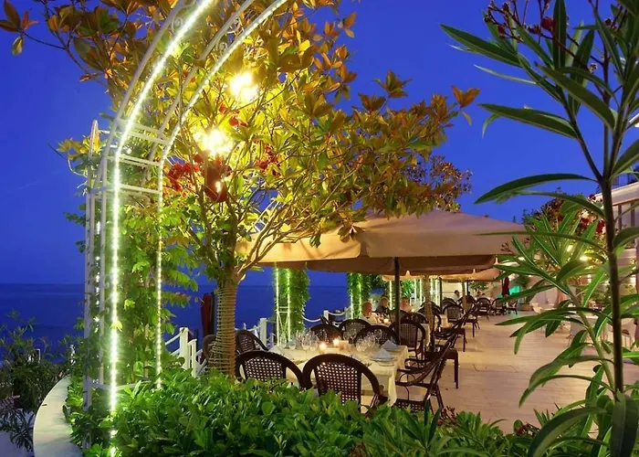 Luxurious Beachfront With Private And Panoramic Views In La Complex * וארנה