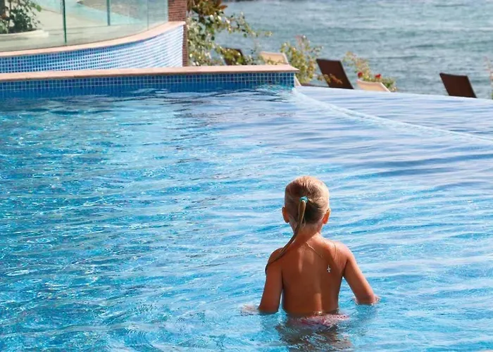 Luxurious Beachfront With Private And Panoramic Views In La Complex * וארנה